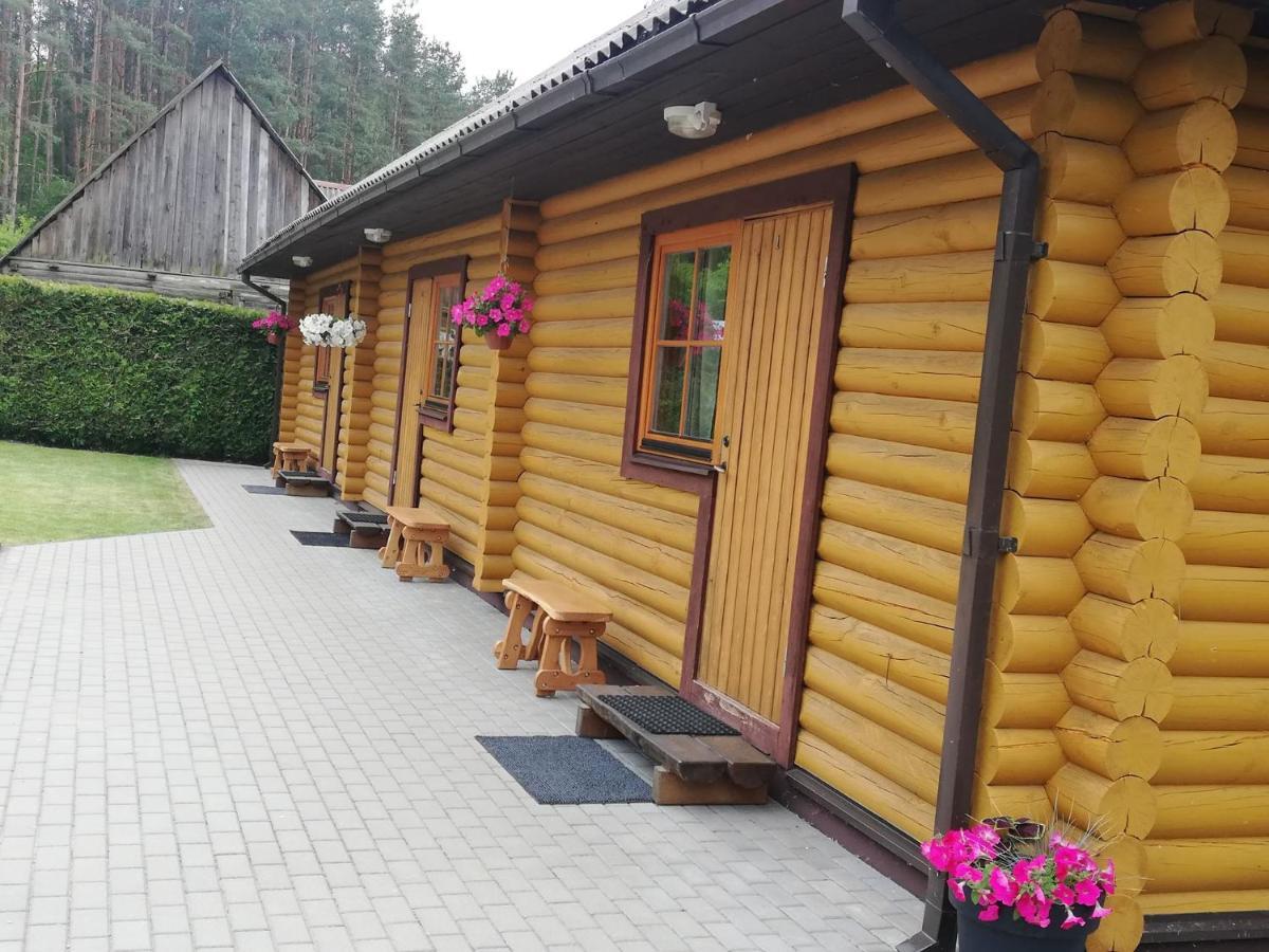 Karolio Sodyba Paluseje Exterior foto